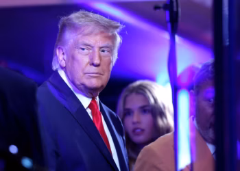Publika izvižda Trumpa tijekom himne dok gleda Knickse u finalu NBA lige u Madison Square Gardenu