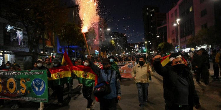 SAD osuđuje pokušaje ‘svrgavanja’ bolivijskog predsjednika dok se masovni nemiri nastavljaju