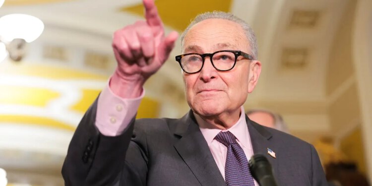 Schumer kritikuje republikance u Senatu zbog paketa financiranja ICE-a od 70 milijardi dolara