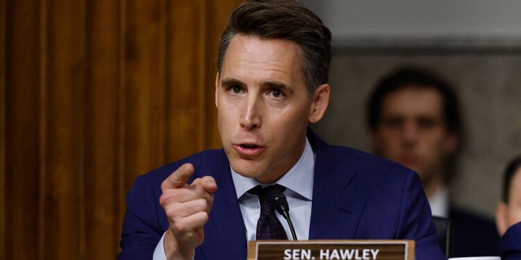 Senator Josh Hawley zahtijeva istragu financiranja transrodnih osoba u planiranom roditeljstvu