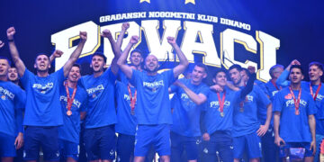 Sportske novosti – Doznajemo: Nezamjenjiva zvijezda Dinama nije na prodaju, a za ovaj dvojac stiže najviše ponuda