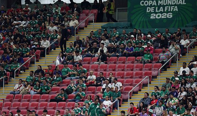 Sramota na Svjetskom prvenstvu jer su stotine mjesta ostale prazne za Južnu Koreju i Češku… unatoč tome što se FIFA hvalila potražnjom ‘bez presedana’