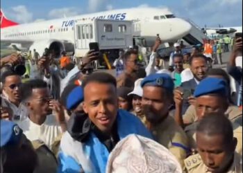 Sudac Svjetskog prvenstva koji je izbačen iz Amerike – nakon što je prema Trumpovim dužnosnicima označen zbog straha od TERORIZMA – ponovo je u Somaliji dočekan kao heroj