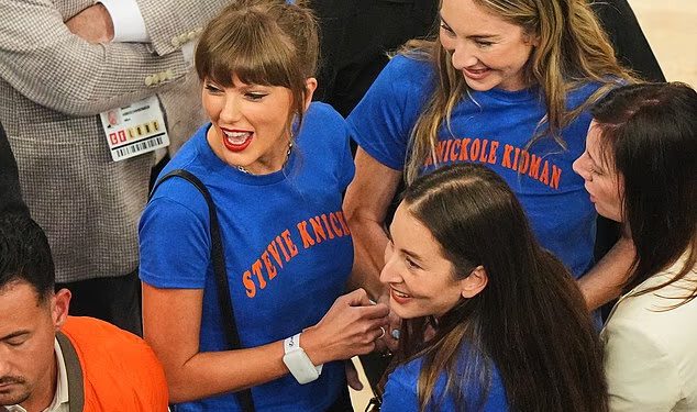 Taylor Swift procjenjuje mjesto svog vjenčanja o kojem se pričalo BEZ Travisa Kelcea dok uživa u djevojačkoj večeri u MSG-u za Knicksovo NBA finale