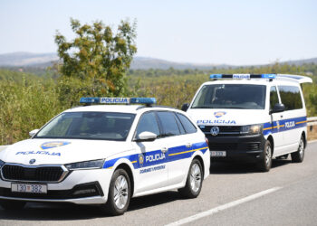 Teška nesreća kod Plitvica: Smrtno stradao motociklist, putnica ozlijeđena