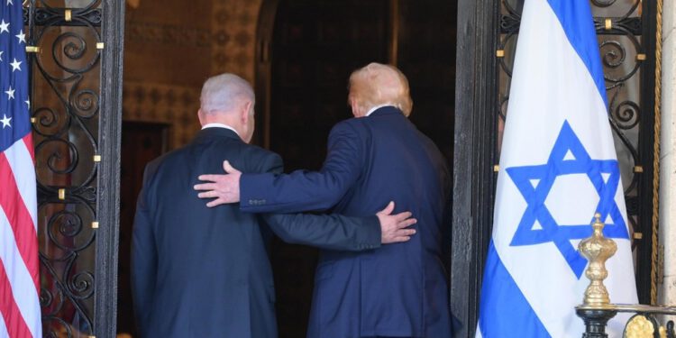 Trump je Netanyahuu prijetio ‘razvodom’, kažu novinari NYT-a u novoj knjizi — RT World News
