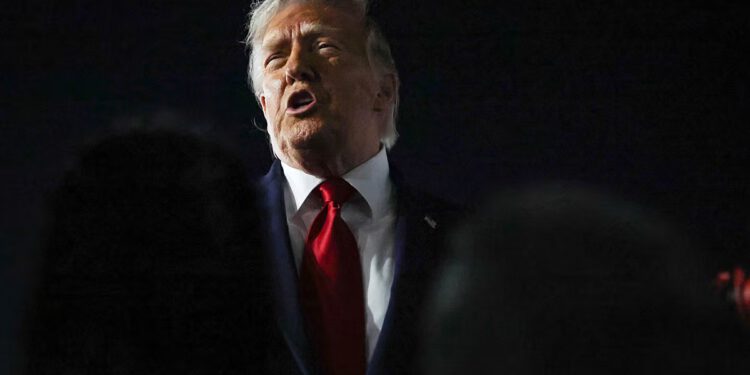 Trump koristi isječak iz ‘Zapadnog krila’ kako bi opravdao najnovije vojne napade