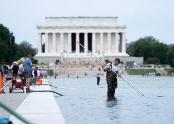 Trump sada krivi ‘vandalizam’ za probleme u Reflecting Poolu i kaže da policija istražuje