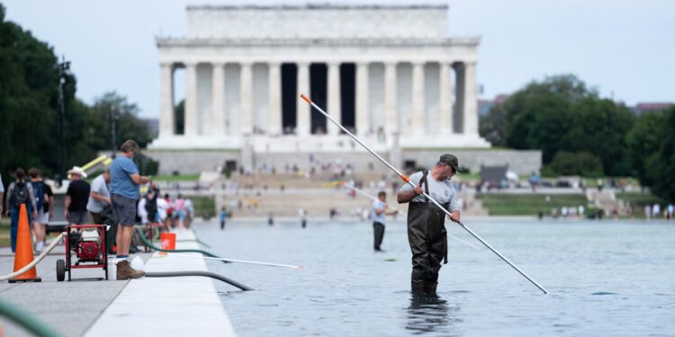 Trump sada krivi ‘vandalizam’ za probleme u Reflecting Poolu i kaže da policija istražuje