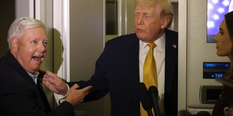 Trumpov glavni saveznik u Senatu Lindsey Graham raskinuo je s predsjednikom zbog svađe oko šefa obavještajne službe