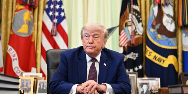 Trumpovo upravljanje gospodarstvom palo je na najnižu razinu među Amerikancima, kaže anketa