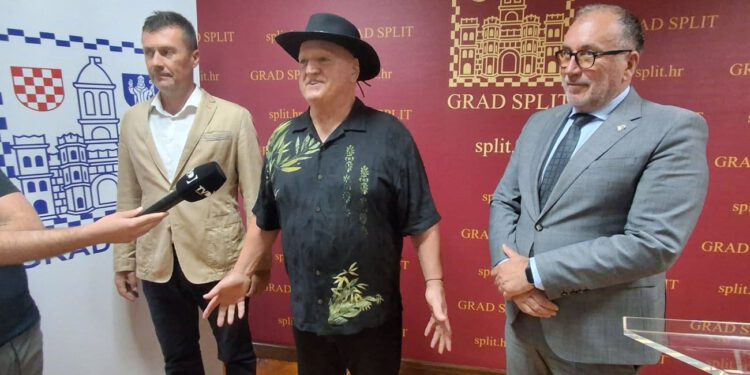 U Gradskoj upravi predstavljen maratonski plivački pothvat Martina Strela u čast Veljka Rogošića