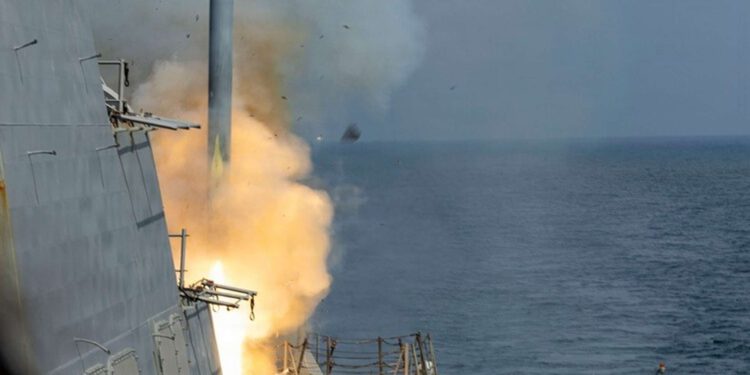 Iran prijeti pretvoriti cijelu regiju u ‘pakao’ dok američka vojska ispaljuje Tomahawke