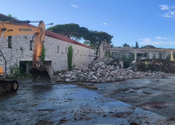 UMAG Adio povijesti?! Struka: “Ruše kulturno dobro, zaustavite ovo!” Investitor: “To nije kulturno dobro”