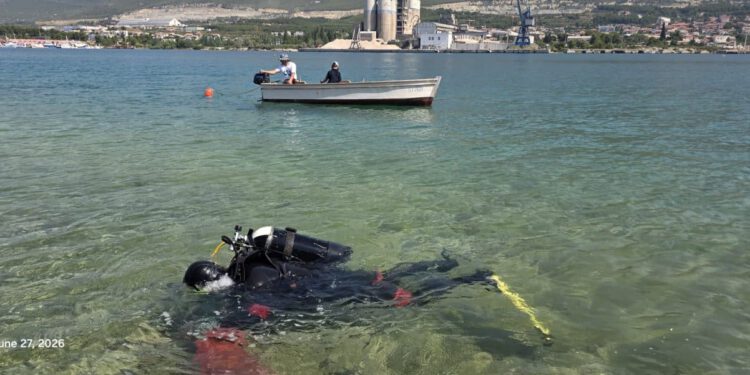 Velika akcija u Vranjicu: Ronioci s morskog dna izvukli oko 500 kilograma otpada