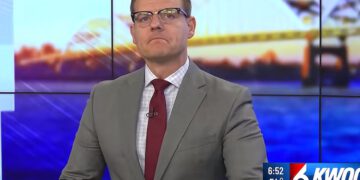 Voditelj vijesti iz Iowe dao otkaz zbog ‘očišćenih vijesti’ ostavljajući svoju suprugu suvoditeljicu da završi emisiju