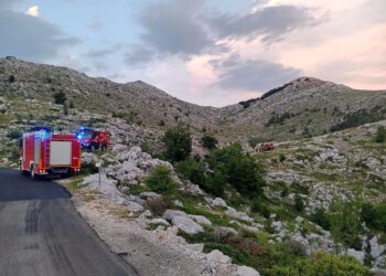 Zbog grmljavine izbio požar kod Skywalka na Biokovu