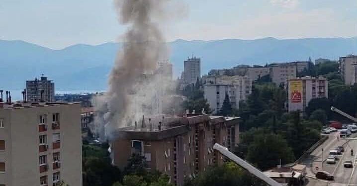 Zbog kvara na klimi izgorio stan u Rijeci: “Poginula žena”