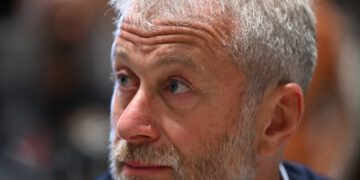 Zelenski je zatražio od Romana Abramoviča da Putinu pošalje molbu za mirovne pregovore, stoji u izvješću
