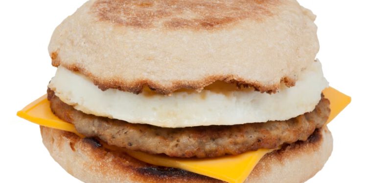 Žena iz Teksasa ozlijeđena McDonald’sovom kobasicom McMuffin ‘potpuno neprikladnom za ljudsku prehranu’: odijelo