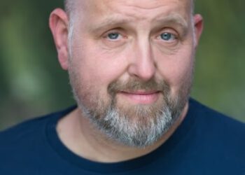 Zvijezda filmova EastEnders i Only Fools & Horses Peter Heppelthwaite iznenada je preminuo u dobi od 59 godina dok pljušte počasti ‘darovitom i toplom’ glumcu