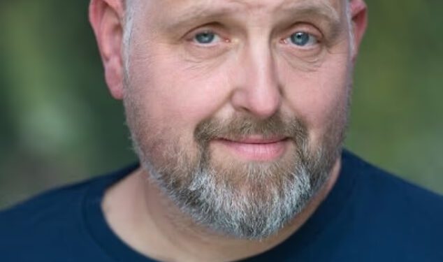 Zvijezda filmova EastEnders i Only Fools & Horses Peter Heppelthwaite iznenada je preminuo u dobi od 59 godina dok pljušte počasti ‘darovitom i toplom’ glumcu