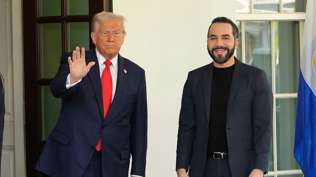 Trump i Bukele suočavaju se s medijima ispred Bijele kuće