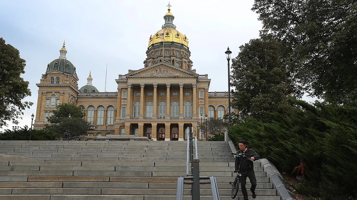 Zgrada Kapitola države Iowa u Des Moinesu, Iowa.