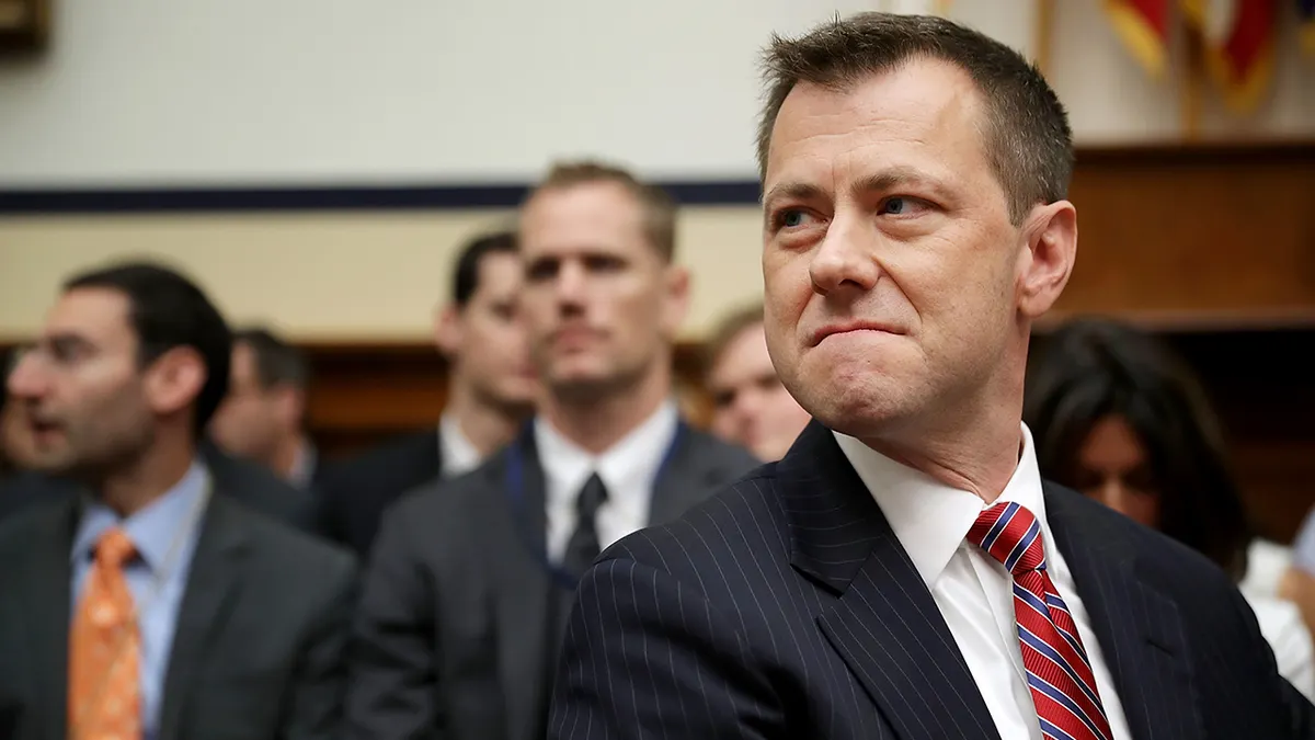 Zamjenik pomoćnika ravnatelja FBI-a Peter Strzok priprema se svjedočiti na saslušanju u Kongresu