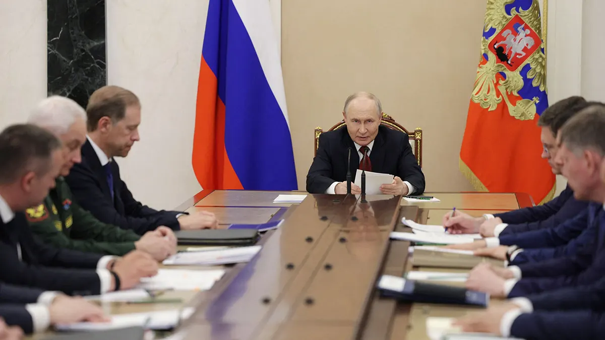 Ruski predsjednik Vladimir Putin predsjedava sastankom o osiguranju opskrbe gorivom