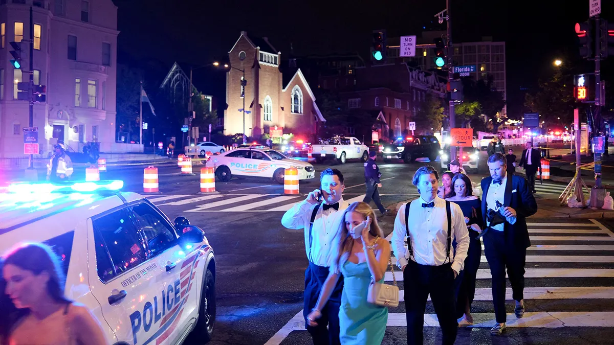 Gosti se udaljavaju od Washington Hiltona usred jake policijske prisutnosti