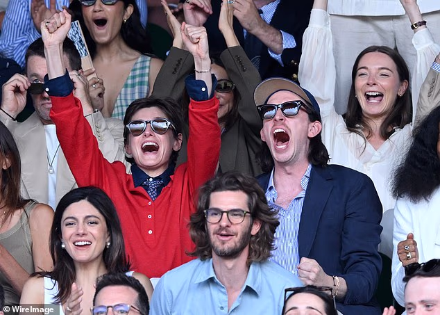 Emma Corrin i Zachary Hart tijekom šestog dana Wimbledonskog teniskog prvenstva 2026.