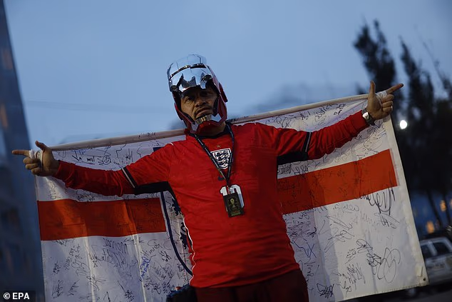 Engleski navijači pohvaljeni su zbog svog 'izvrsnog' ponašanja na Svjetskom prvenstvu u Sjedinjenim Državama nakon što nije bilo izvješća o umiješanosti navijača Tri lava u nasilje ili nered