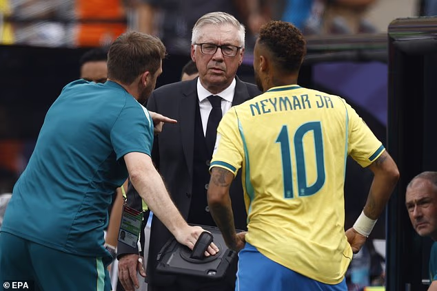 Trener Selecaa Carlo Ancelotti podnio je najveći teret kritika nakon poraza, posebice zbog odluke da dovede Neymara Jr.