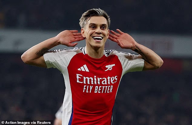 Arsenal je dogovorio naknadu od 17 milijuna funti s Bešiktašem za kultnog heroja Leandra Trossarda, ali Belgijac će pričekati do završetka Svjetskog prvenstva da odluči jesu li oni klub za njega