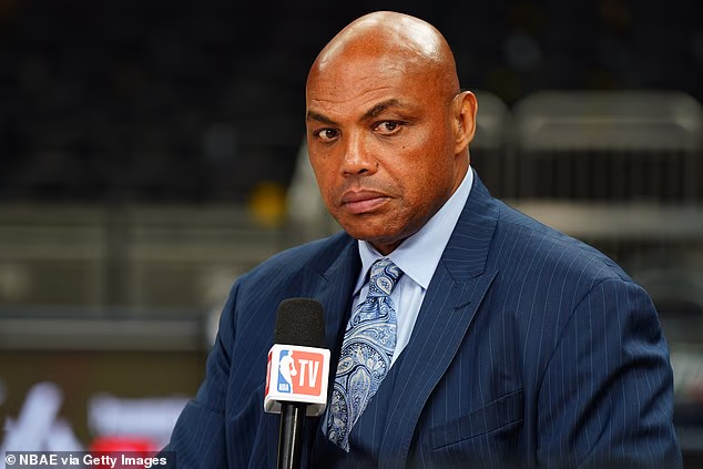 NBA legenda Charles Barkley otkrio je da je dobio pozivnicu za 'kraljevsko vjenčanje'
