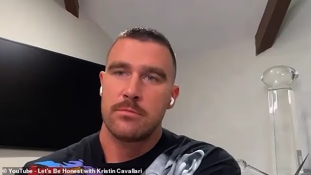 Travis Kelce pojavio se u epizodi Cavallarijevog podcasta 'Let's Be Honest' 2023.