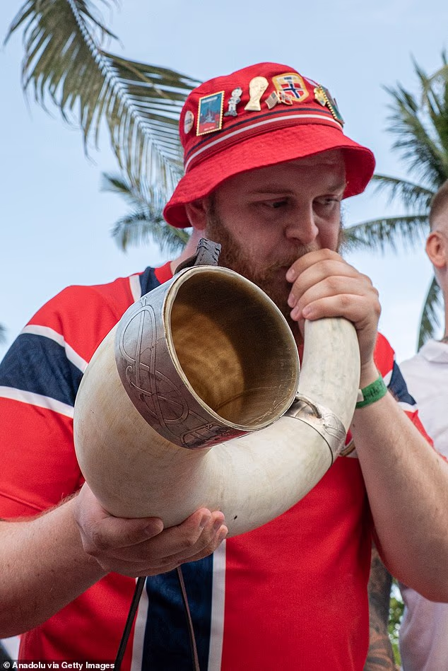 Unatoč tome što je odbijanje jedinog norveškog navijača postalo viralno, Vikinški pljesak postao je kultni dio Svjetskog prvenstva 2026.
