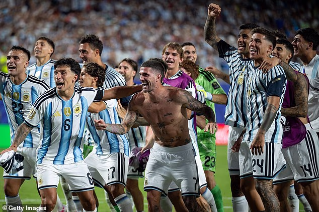 Argentina i njeni navijači također su zapjevali pjesmu protiv Engleske nakon pobjede od 3-1 nad Švicarskom