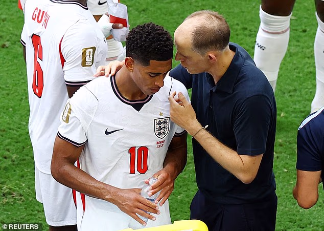 Gary Neville također je priznao da nema problema s komentarima Thomasa Tuchela - čak i ako oni dominiraju diskursom prije Argentine