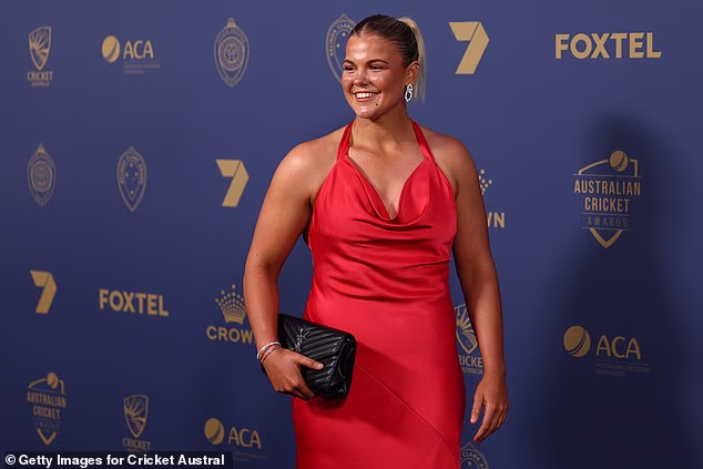 Voll (na slici na prošlogodišnjoj dodjeli Cricket Australia Awards) debitirala je na testu za Australiju u siječnju prošle godine