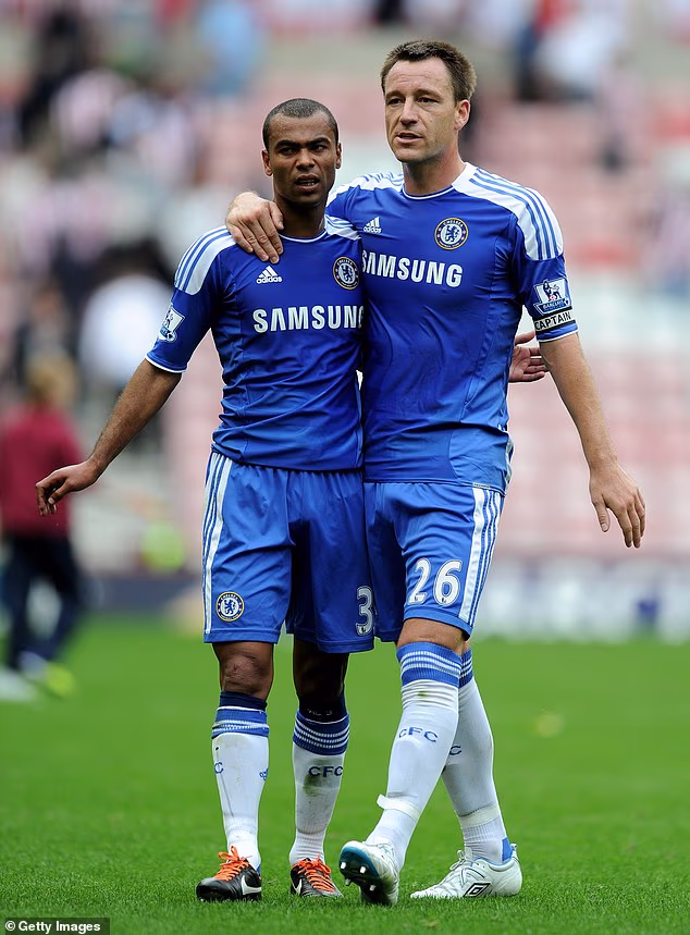 Cole i Terry igraju za Chelsea 2011. godine... među osobljem Stamford Bridgea kolala je dugotrajna šala o tome tko je od njih dvojice najplodniji ženskaroš