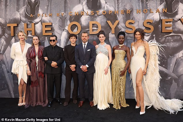 I Zendaya i njezin partner glumac, 30, nalaze se u zvjezdanoj glumačkoj postavi, (LR) Charlize Theron, Samantha Morton, John Leguizamo, Tom Holland, Matt Damon, Anne Hathaway, Lupita Nyong'o i Zendaya