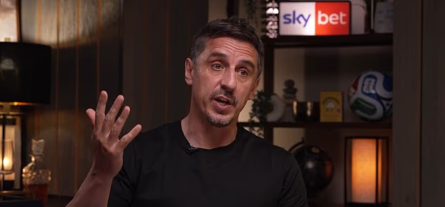 Gary Neville proširuje proizvod svoje tvrtke Buzz 16 u jednostavnu filmsku zabavu novom emisijom na YouTubeu