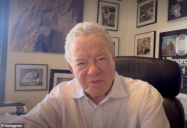 Shatner je obećao da će 'debitirati (svojom) heavy metal pločom na Riot Festu'
