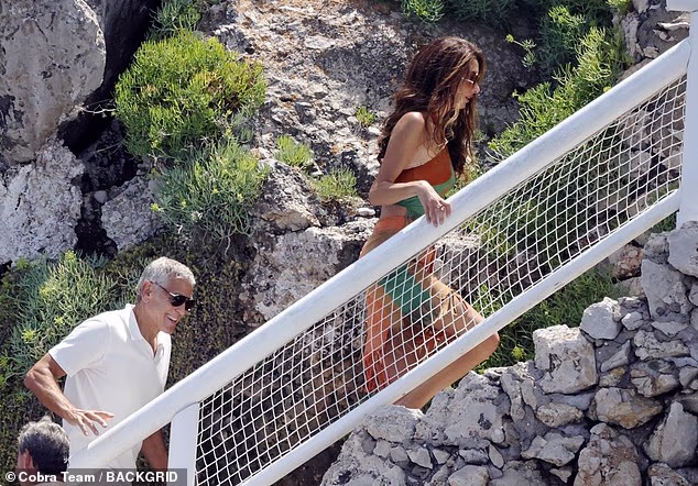 Clooney živi na farmi u Francuskoj s Amal i njihovim devetogodišnjim blizancima Alexanderom i Ellom