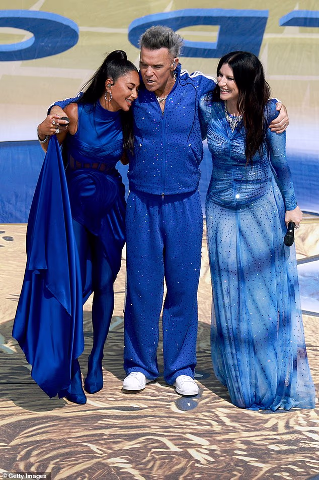 Robbie Williams, Nicole Scherzinger i Laura Pausini izveli su Desire