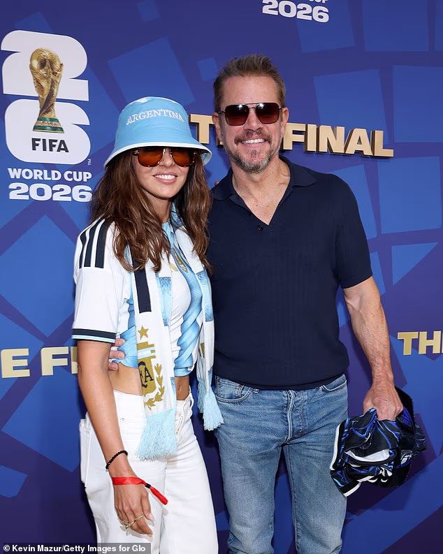 Matt Damon i argentinska supruga Luciana Barroso izgledali su vrtoglavo kad su stigli