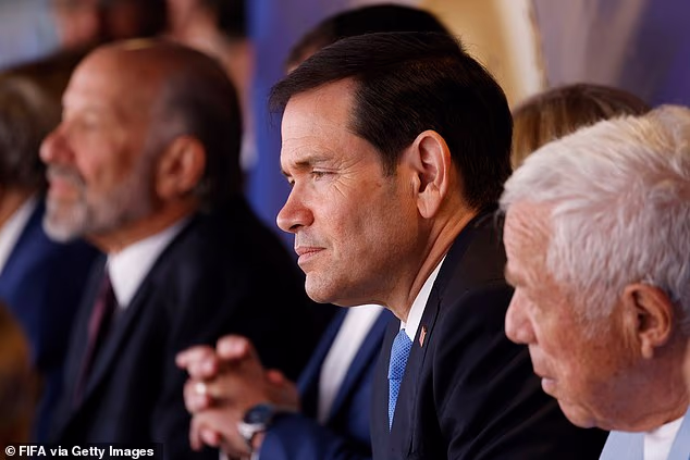 Američki državni tajnik Marco Rubio gleda tijekom finalne utakmice FIFA Svjetskog prvenstva 2026. između Španjolske i Argentine na stadionu New York-New Jersey 19. srpnja 2026. u East Rutherfordu, New Jersey