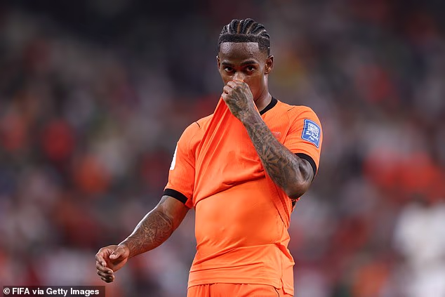 Roma are awaiting a reply from West Ham on their latest efforts to sign Crysencio Summerville